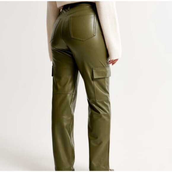 NEW Abercrombie & Fitch Curve Love 90's Cargo High-Rise Vegan Leather Trousers - Picture 3 of 15